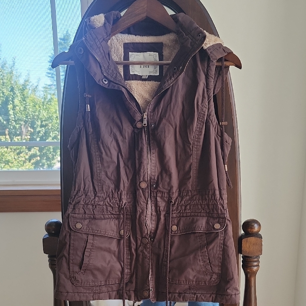 YMI Brown Hooded Sherpa Lined Utility Vest Cozy Fall Layer - Picture 4 of 9